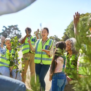 지역사회 연계 봉사활동으로 따뜻한 나눔 실천 이미지
